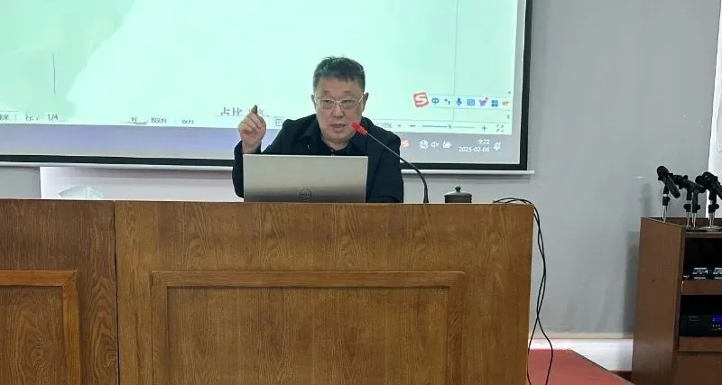 集团董事长.jpg 集团董事长.jpg